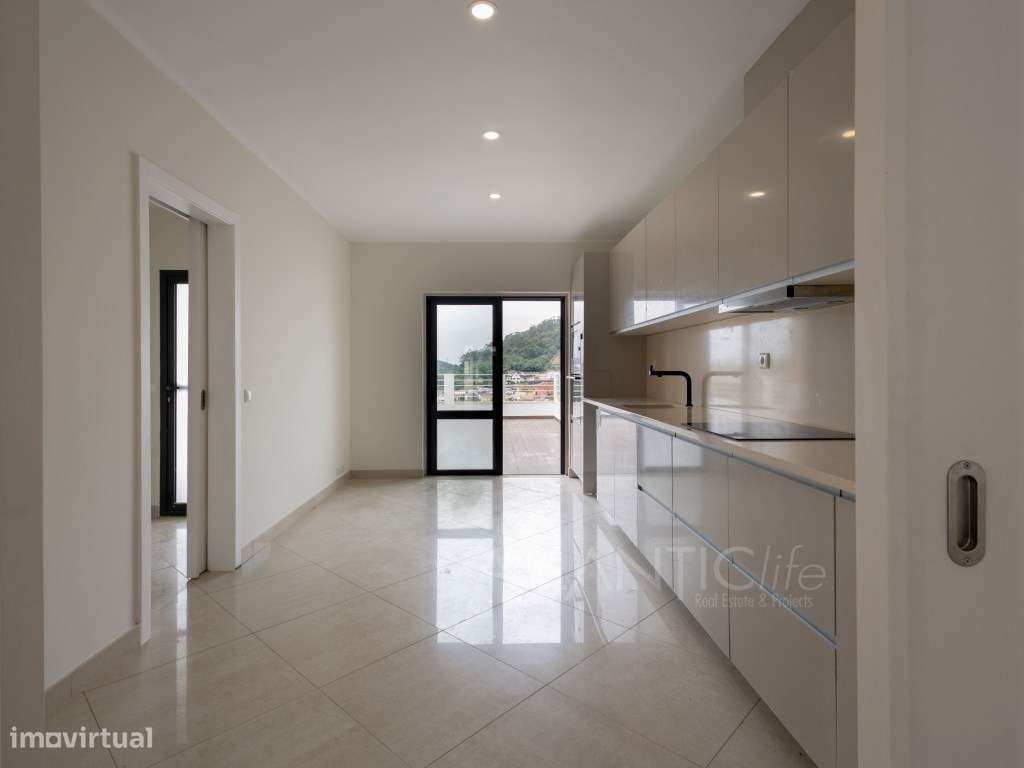 Moradia T3 Amadora com Excelentes Áreas e Espaço Exterior-10