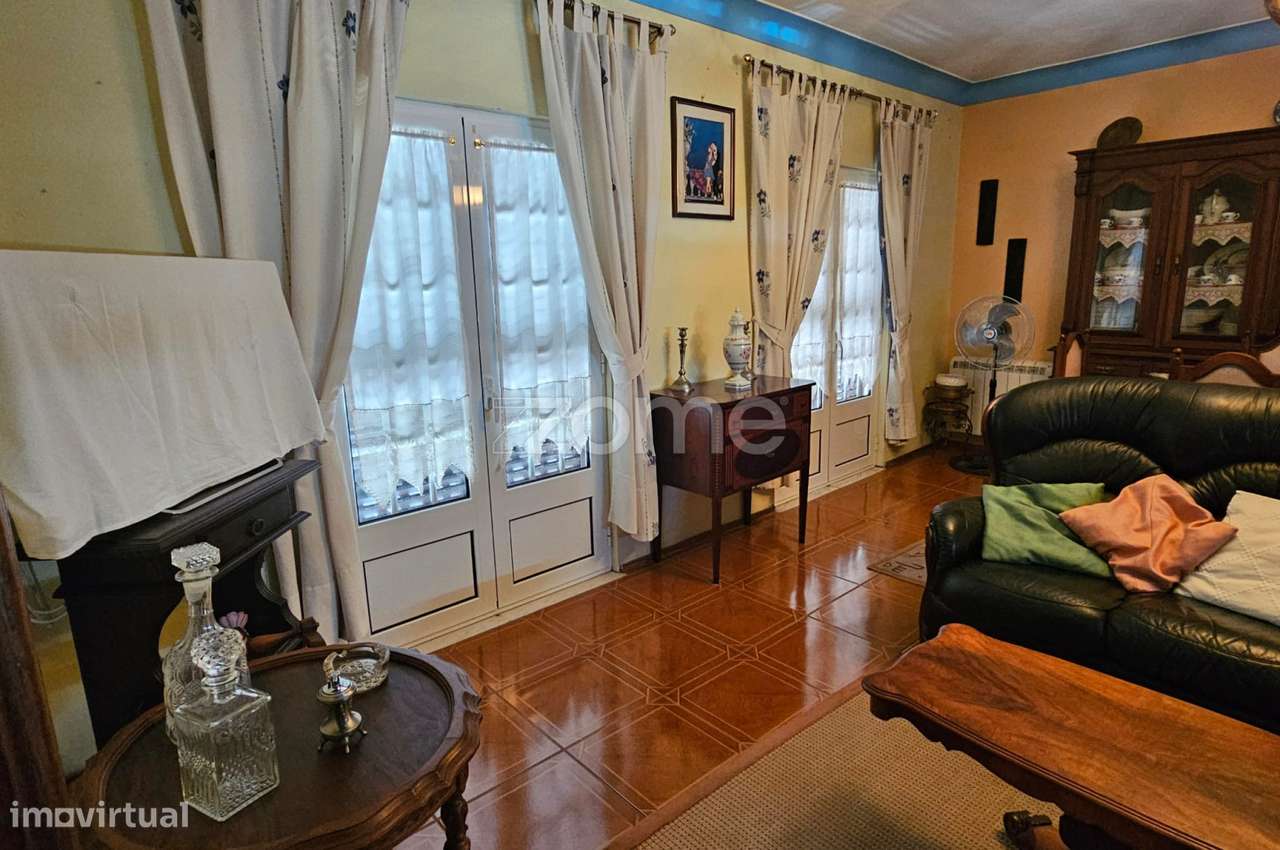 Moradia T4 usada - Grande imagem: 1/31