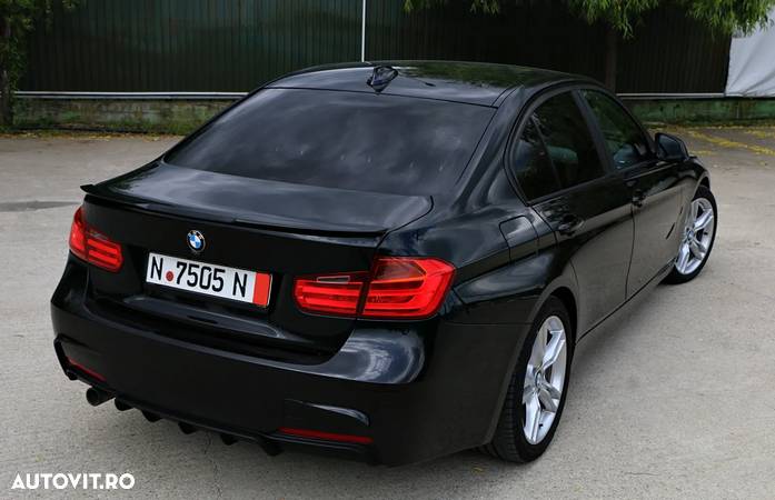 BMW Seria 3 320d Sport Line - 17