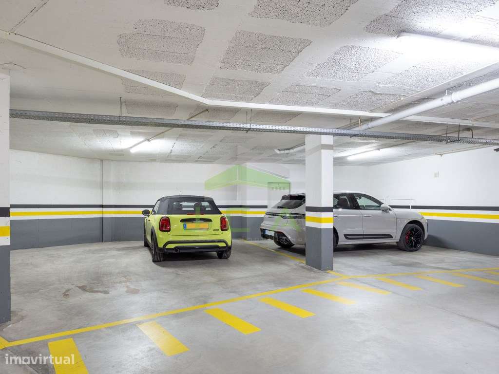 Excelente apartamento T4 com terraço e piscina-32