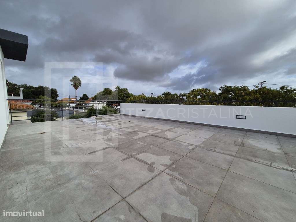 MORADIA CONTEMPORÂNEA COM PISCINA PRIVADA E GARAGEM-25