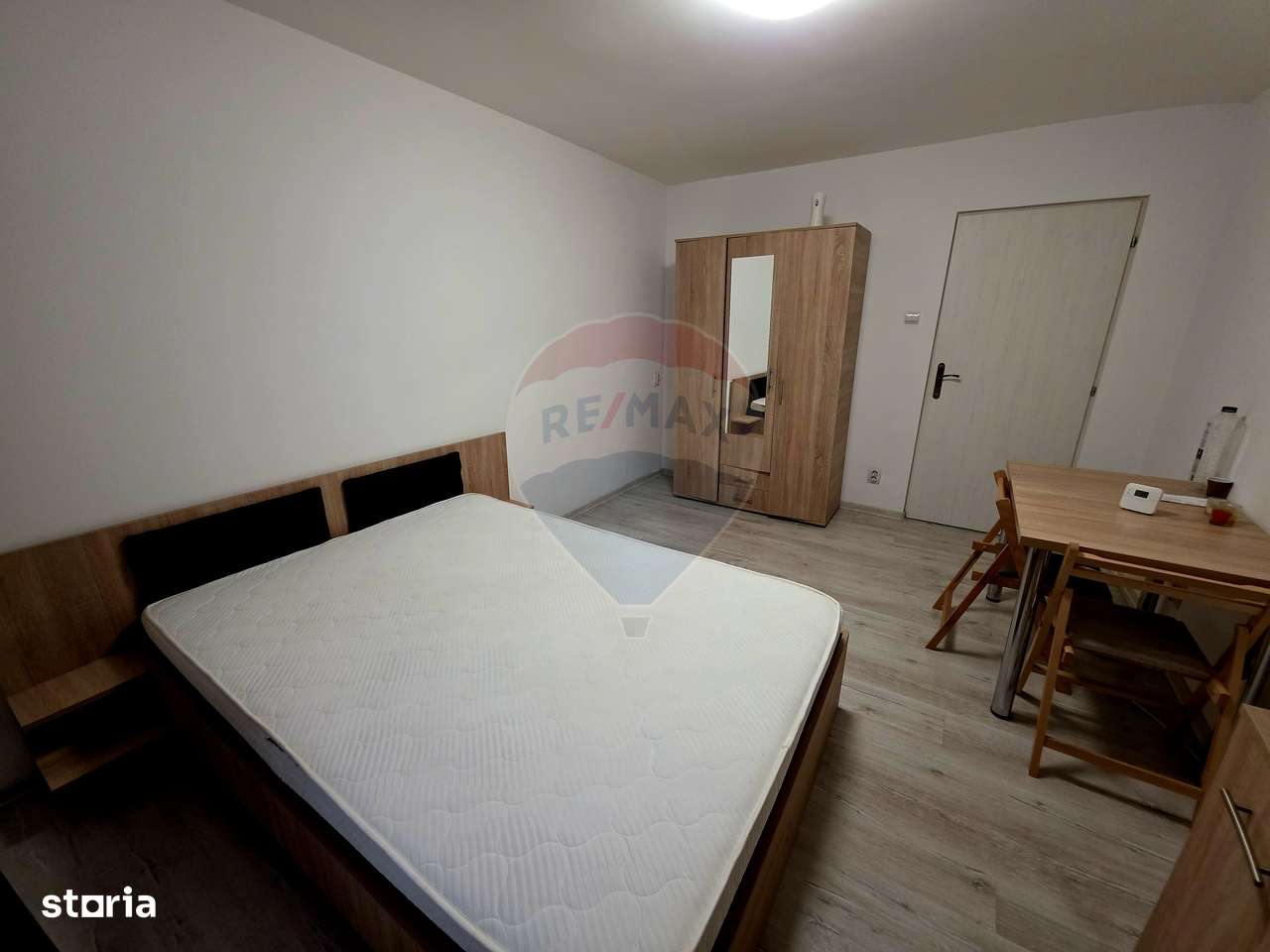 Apartament cu 1 camere de vânzare în zona 1 Mai-6