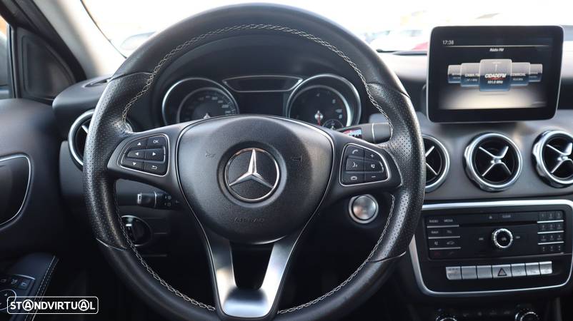 Mercedes-Benz GLA 180 d Urban Aut. - 16