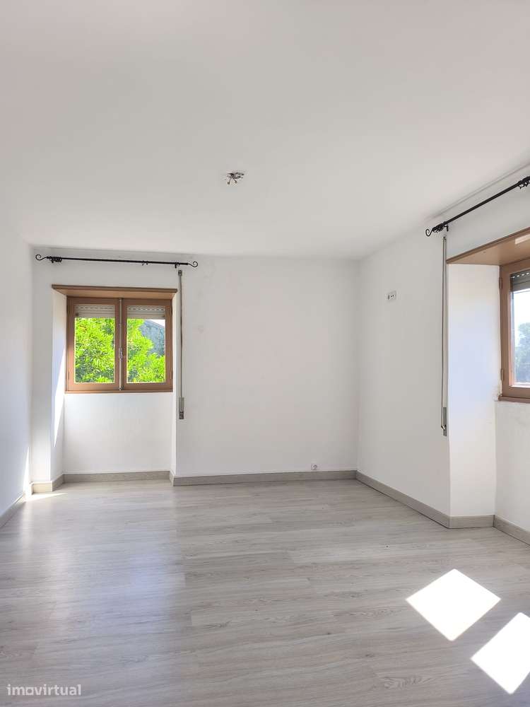 Casa T2 em Quintinha com 4 Casas em Porto Campanhã-16