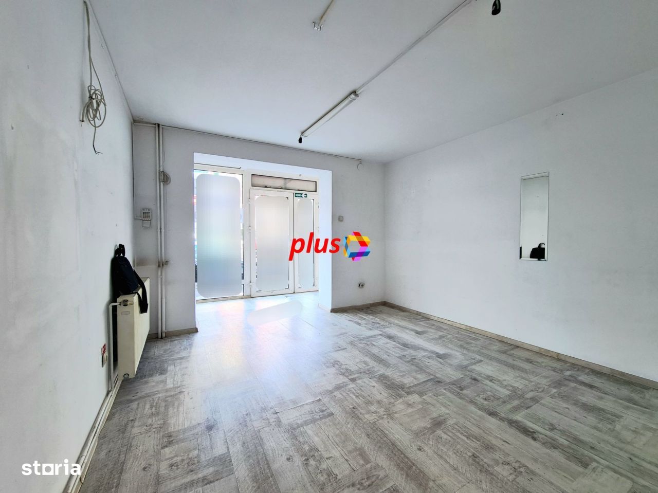 Spatiu comercial de închiriat  Brasov - 60 mp # plus-imo.ro