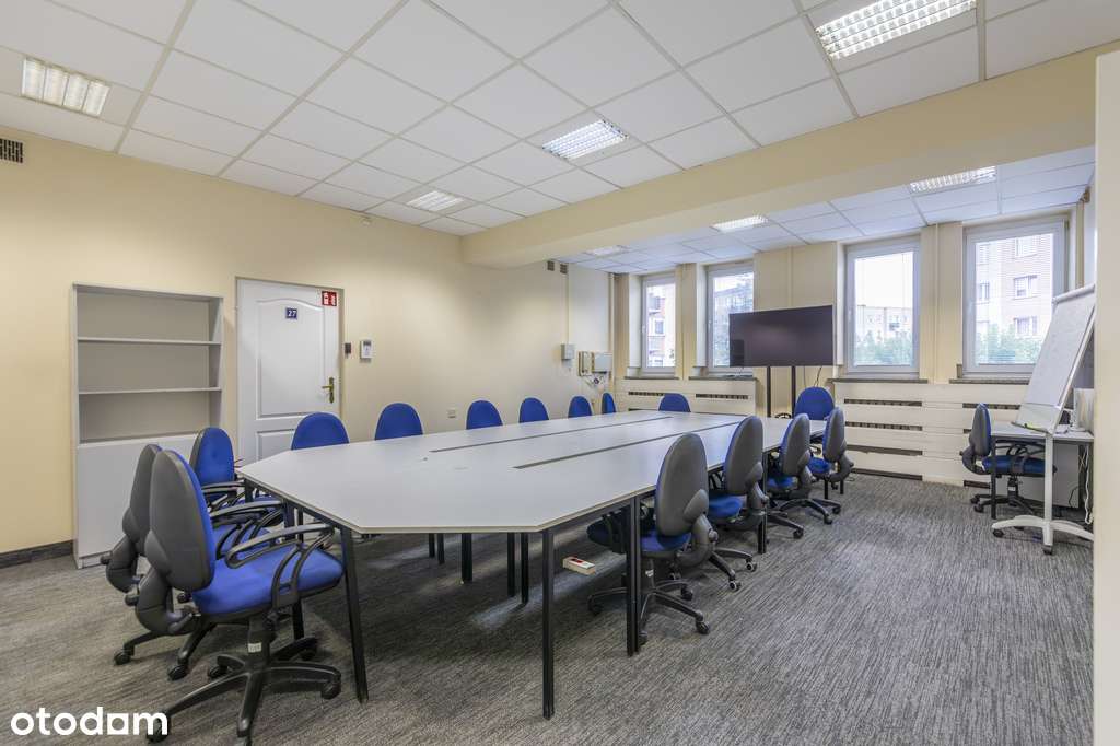 Lokal użytkowy w dobrej lokalizacji-4