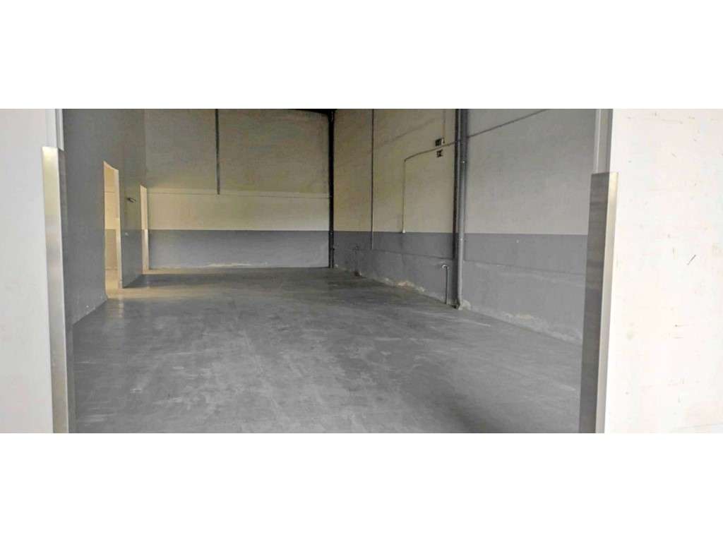 Armazém na Zona Industrial da Maia - Grande imagem: 2/13