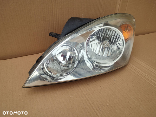 Lampa lewy przód KIA CEED I EUROPA ORYGINAŁ 92101-1H0XX - 2