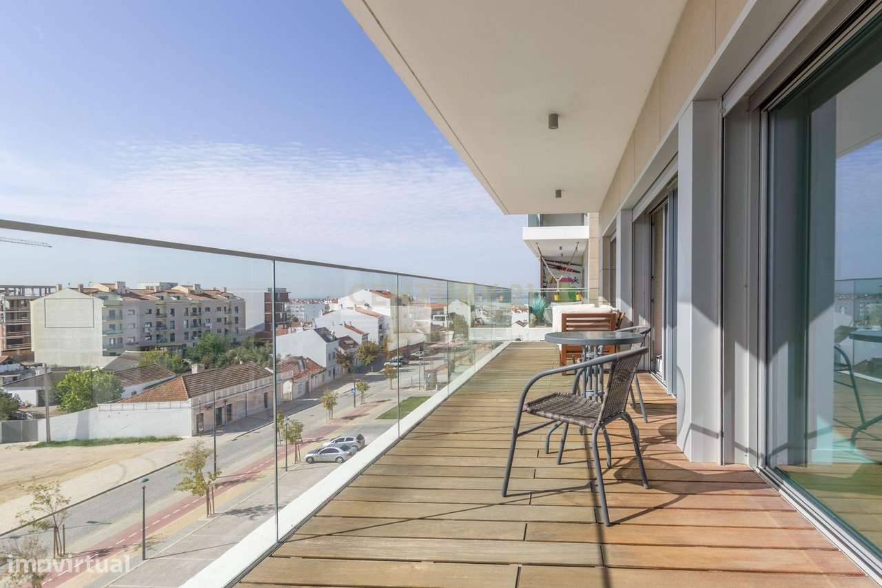 T4 em Condomínio Fechado com Vista Rio - Alcochete-41