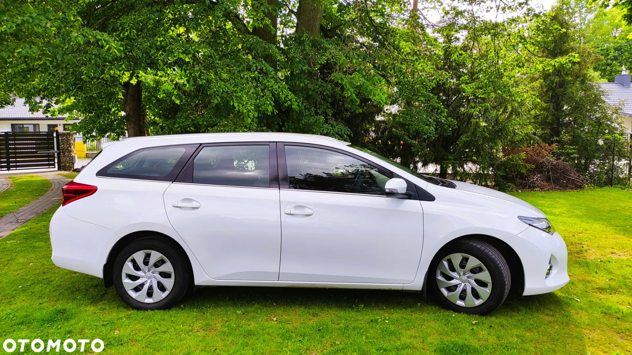 Toyota Auris 1.4 D-4D Active - 3