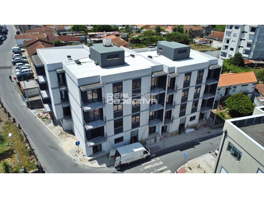 Apartamento T2 com terraço em Rio Tinto