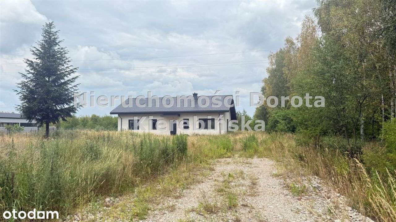 Dom w stanie deweloperskim na obrzeżach miasta.-8