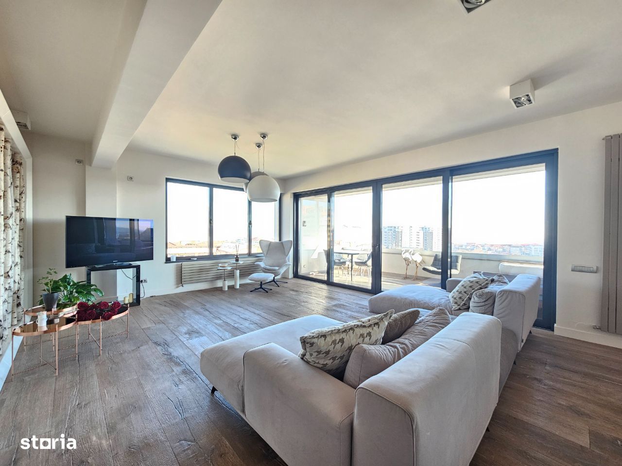 Penthouse de 214mp cu 2 parcari si terasa