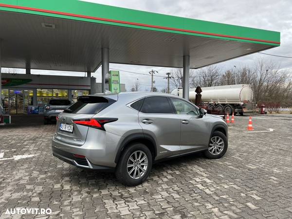 Lexus Seria NX 350h FWD 2.5 TNGA HV 25H CVT Business - 29