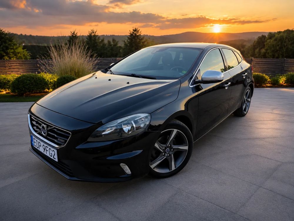 Volvo V40 II D2 R Design 2013