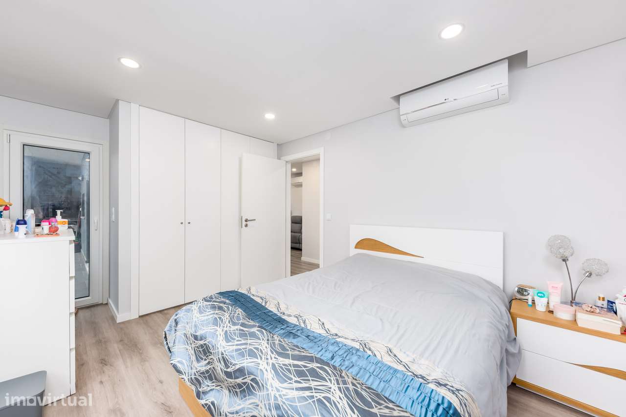 T2 Casal de Cambra | Seminovo | Garagem e Varanda-9