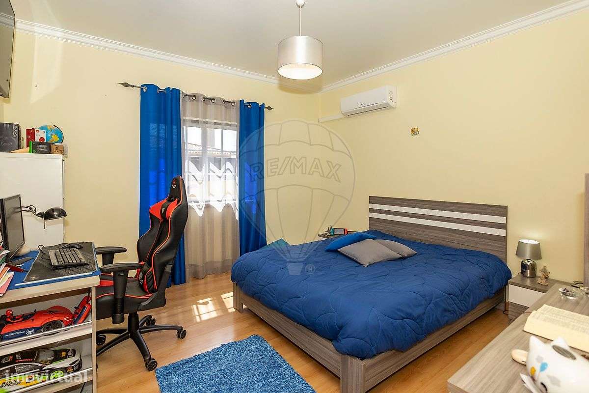 Moradia T4 para venda-16