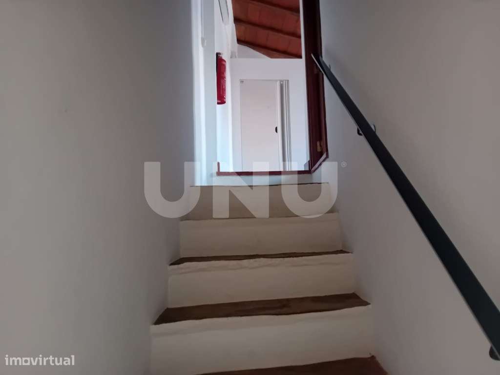 Moradia em banda R/C e primeiro andar - Grande imagem: 3/17