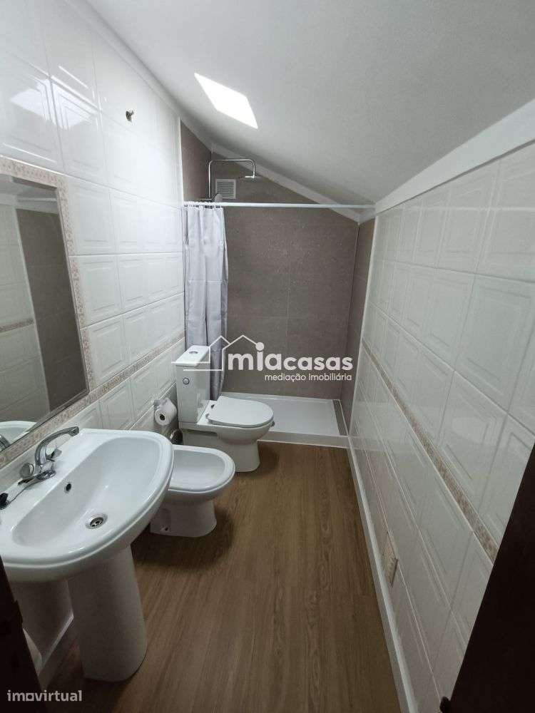 APARTAMENTO T3 DUPLEX - OIÃ-32