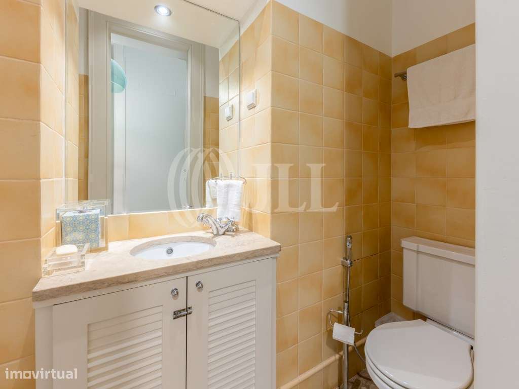 Apartamento T4 com garagem, no Chiado, em Lisboa-19