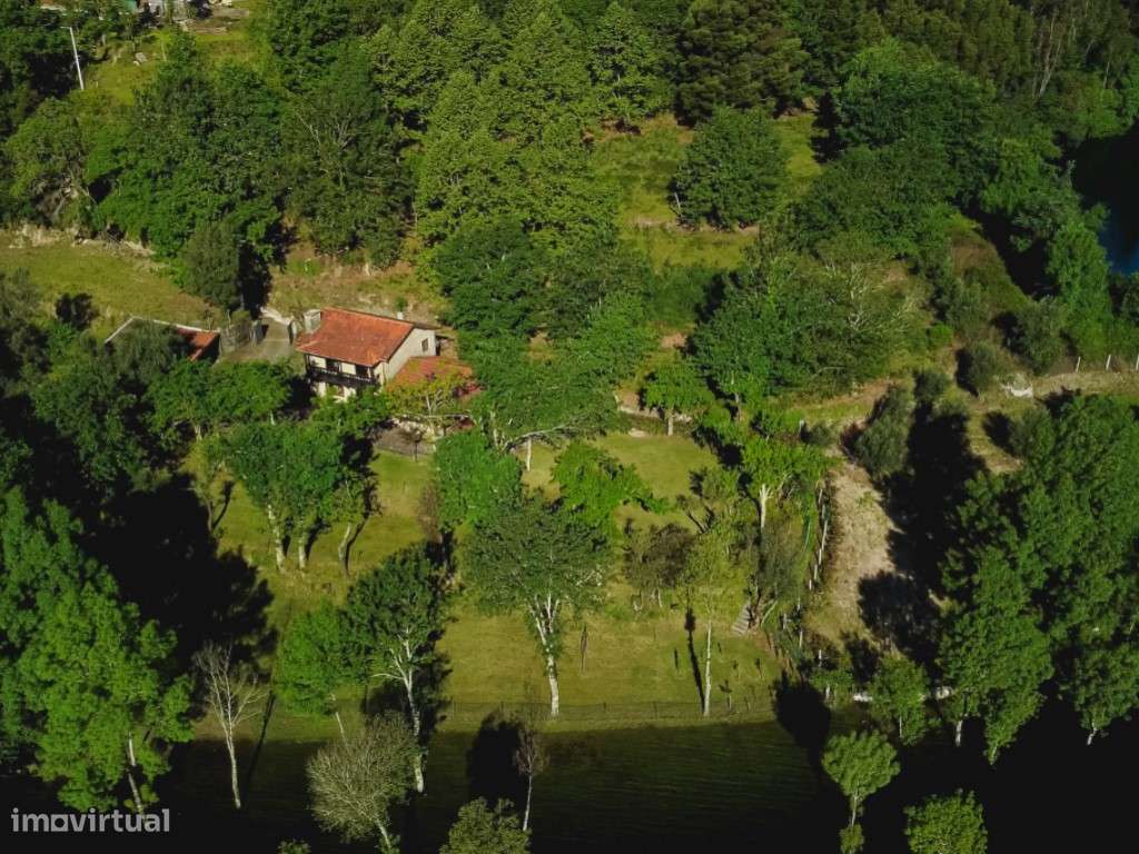 Moradia exclusiva à beira-rio no Gerês | T3 - Grande imagem: 4/37