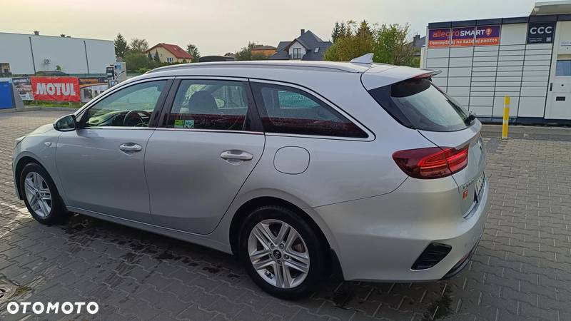 Kia Ceed 1.6 CRDi SCR M DCT - 9