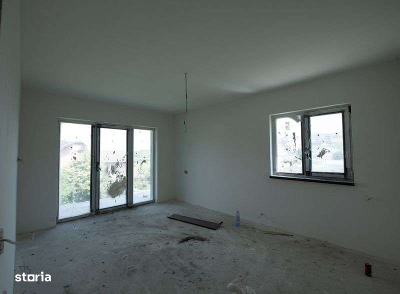 Vand duplex exceptional o priveliste de vis recordat la toate utilitat - Imagine principală: 5/8