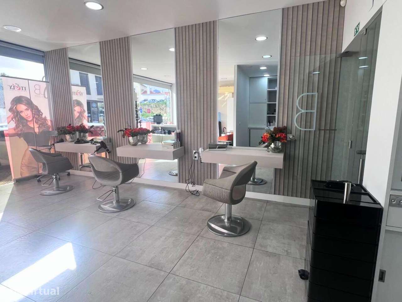 Arrenda-se cabeleireiro totalmente equipado - Grande imagem: 4/8