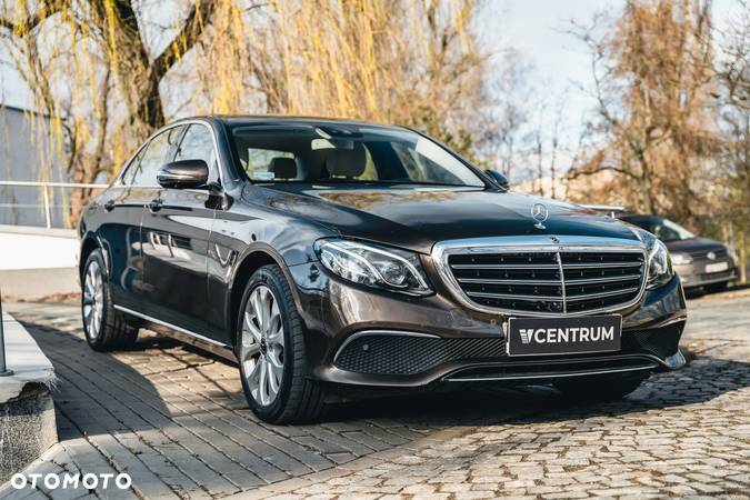 Mercedes-Benz Klasa E 220 d 4-Matic 9G-TRONIC - 5