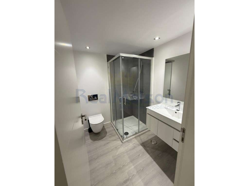 Excelente Moradia de Luxo c/ 7 quartos, Piscina e Jardim-30