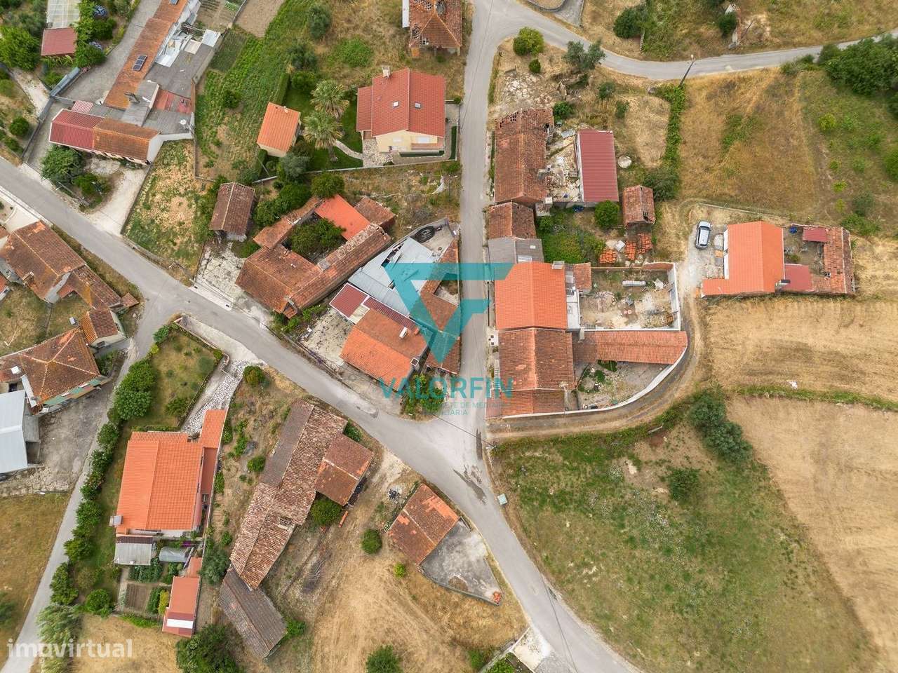 MORADIA para Reconstrução Total com Anexo de 108 m² – Barbas Novas,...-6