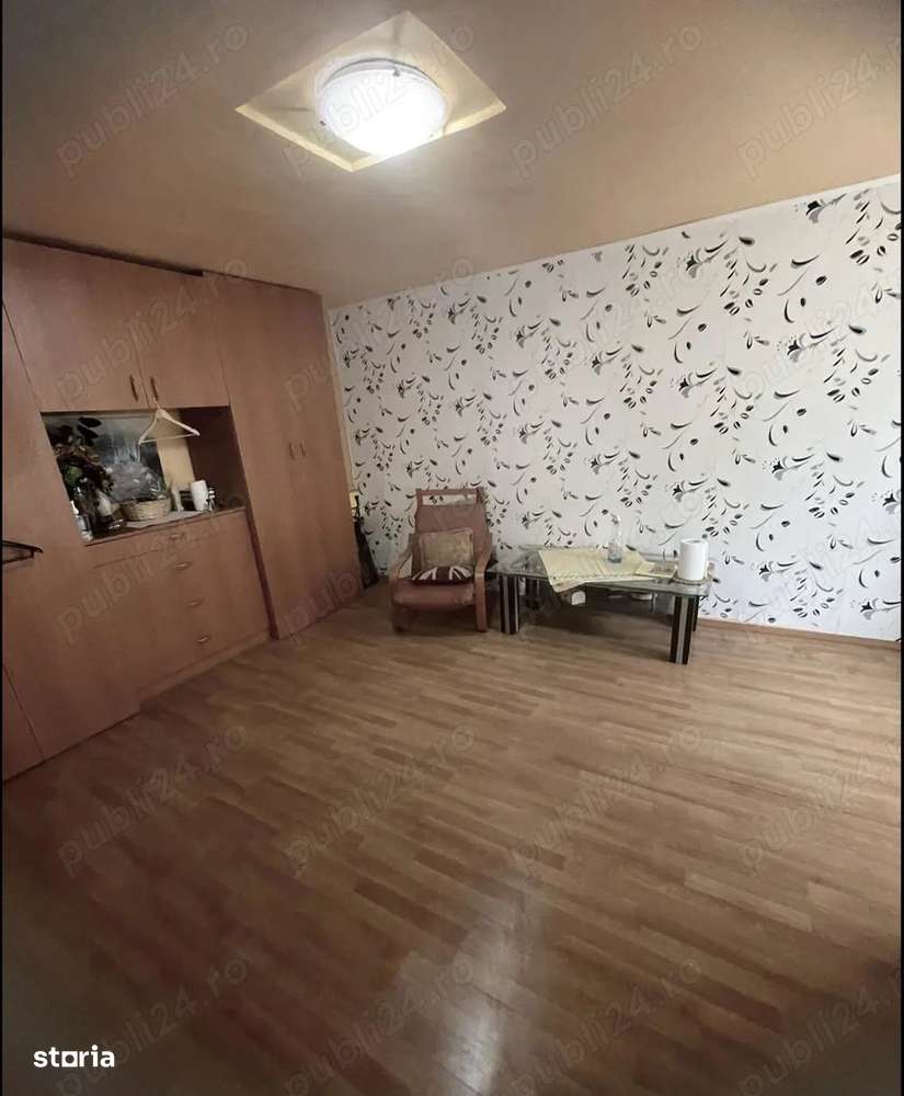 De vanzare garsoniera/ap 2 camere, etaj 1, 1 Decembrie-0