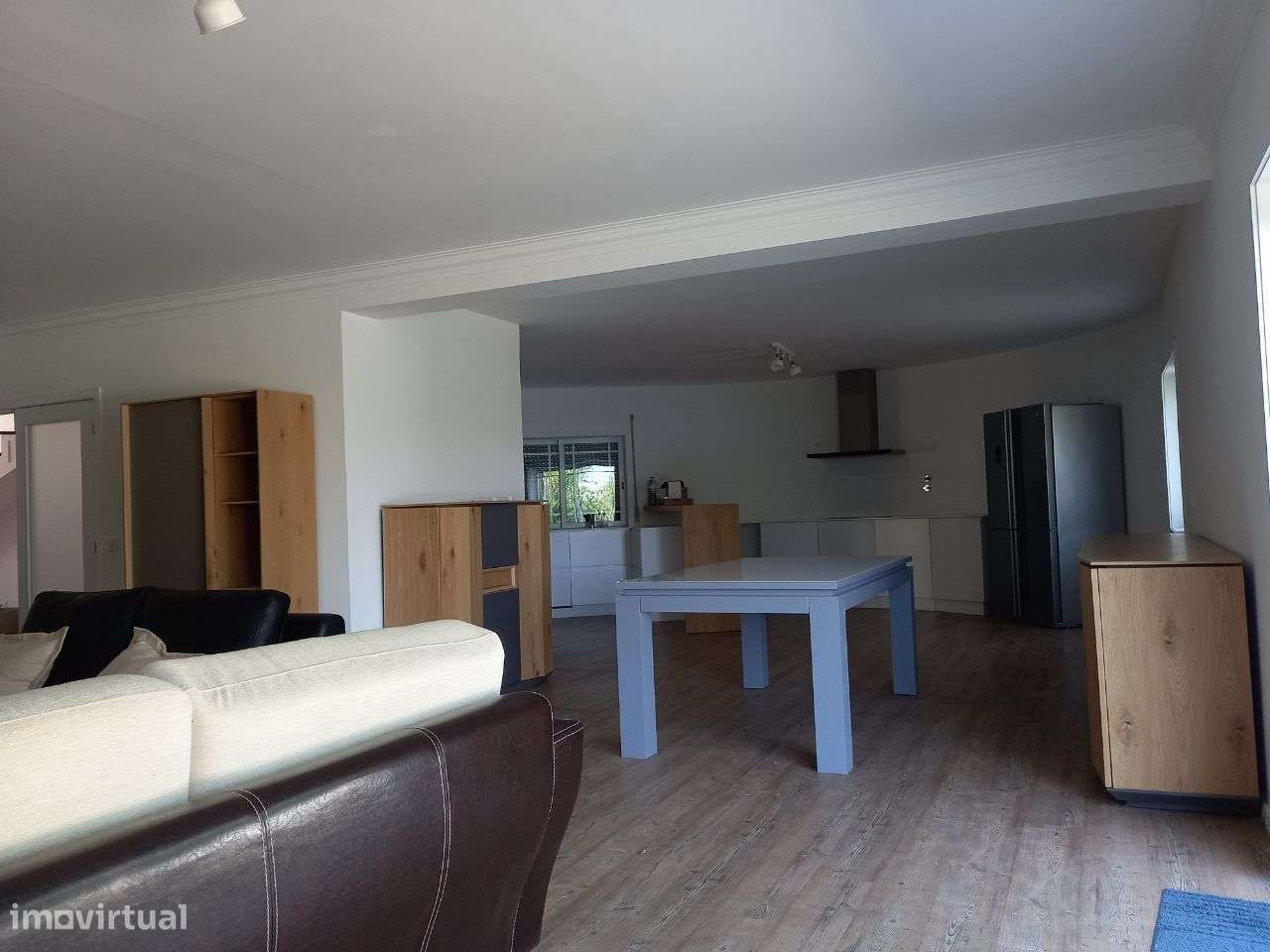 Moradia com 4 suítes, piscina e casa de hóspedes-6