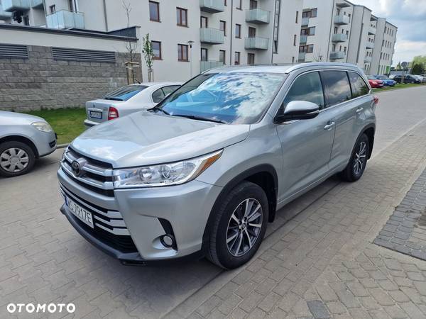 Toyota Highlander - 1