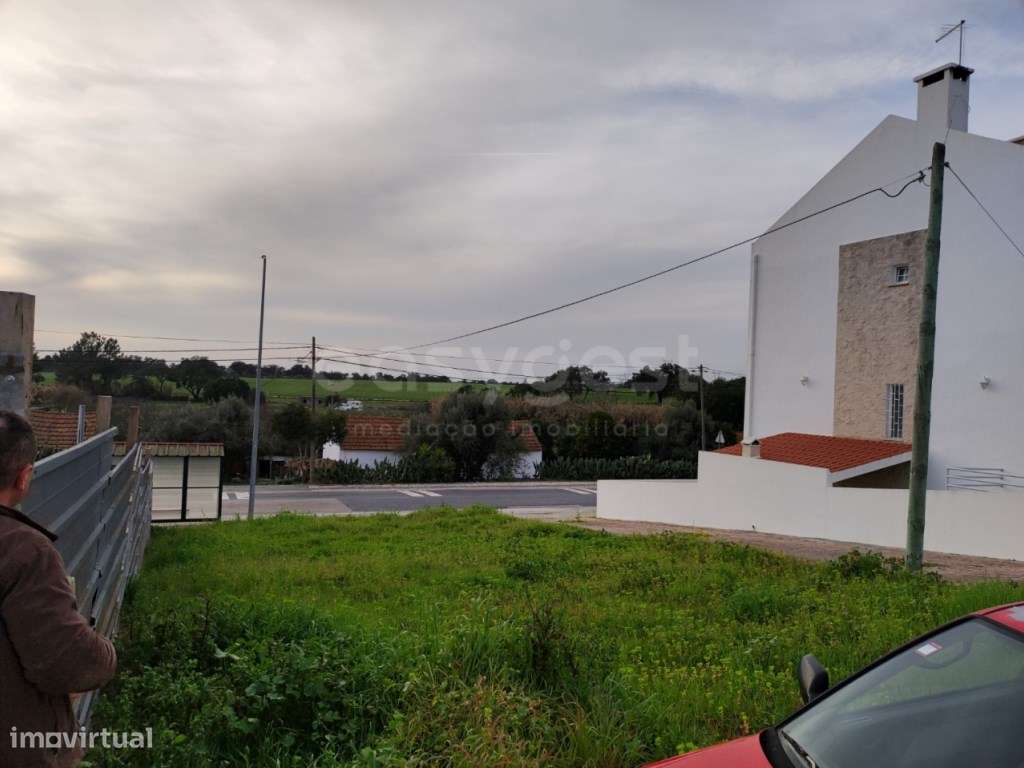 Terreno para construção com 200m2 localizado em Águas de Moura - Grande imagem: 2/3