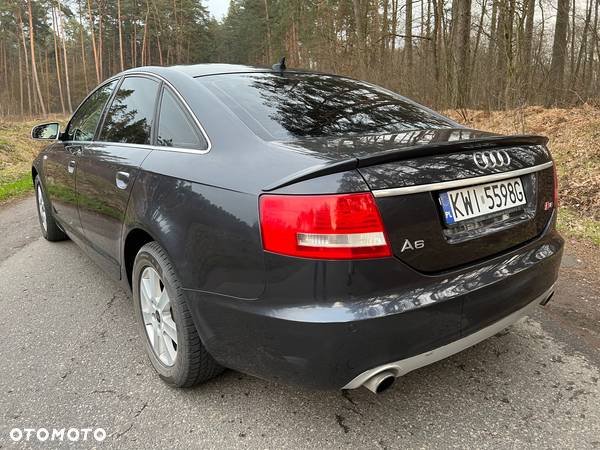 Audi A6 2.4 - 5