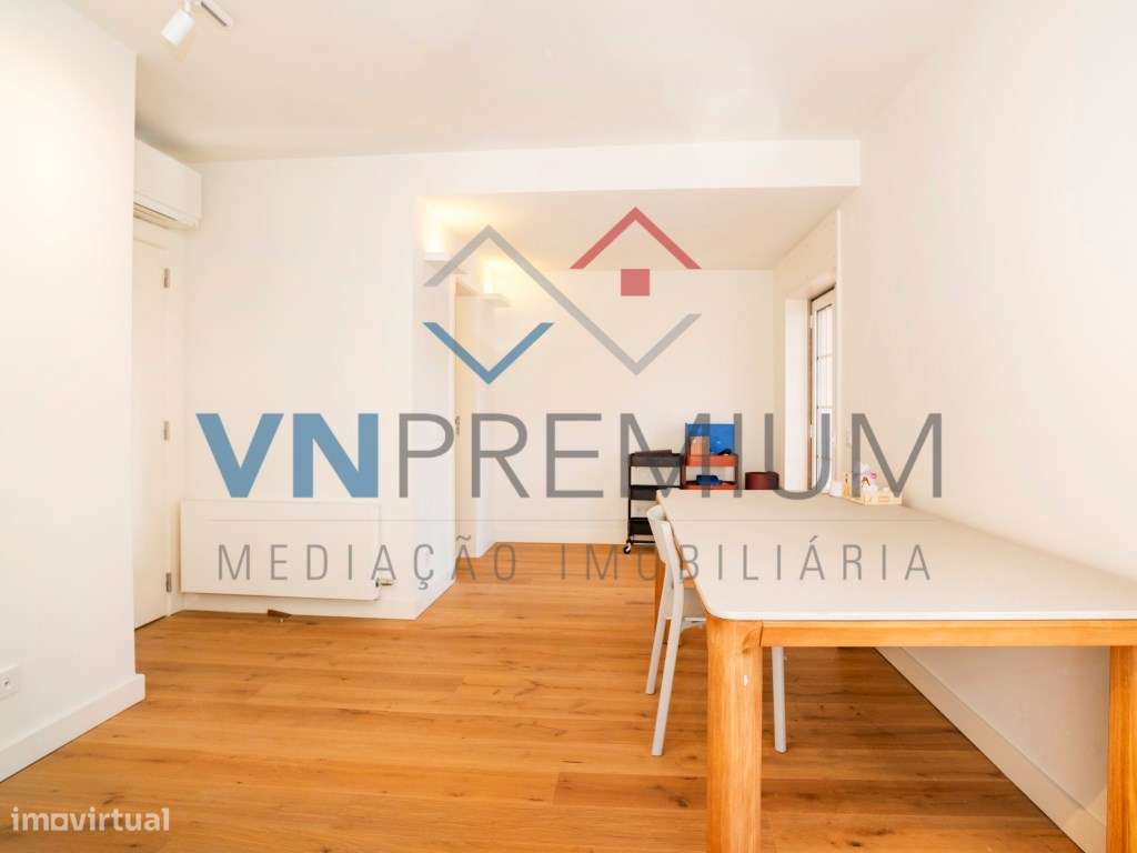 Belíssimo apartamento totalmente remodelado com materiais topo de gama-24