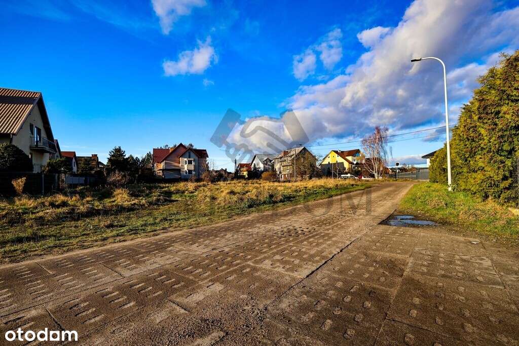 Działka budowlana 658m2 media mpzp-13