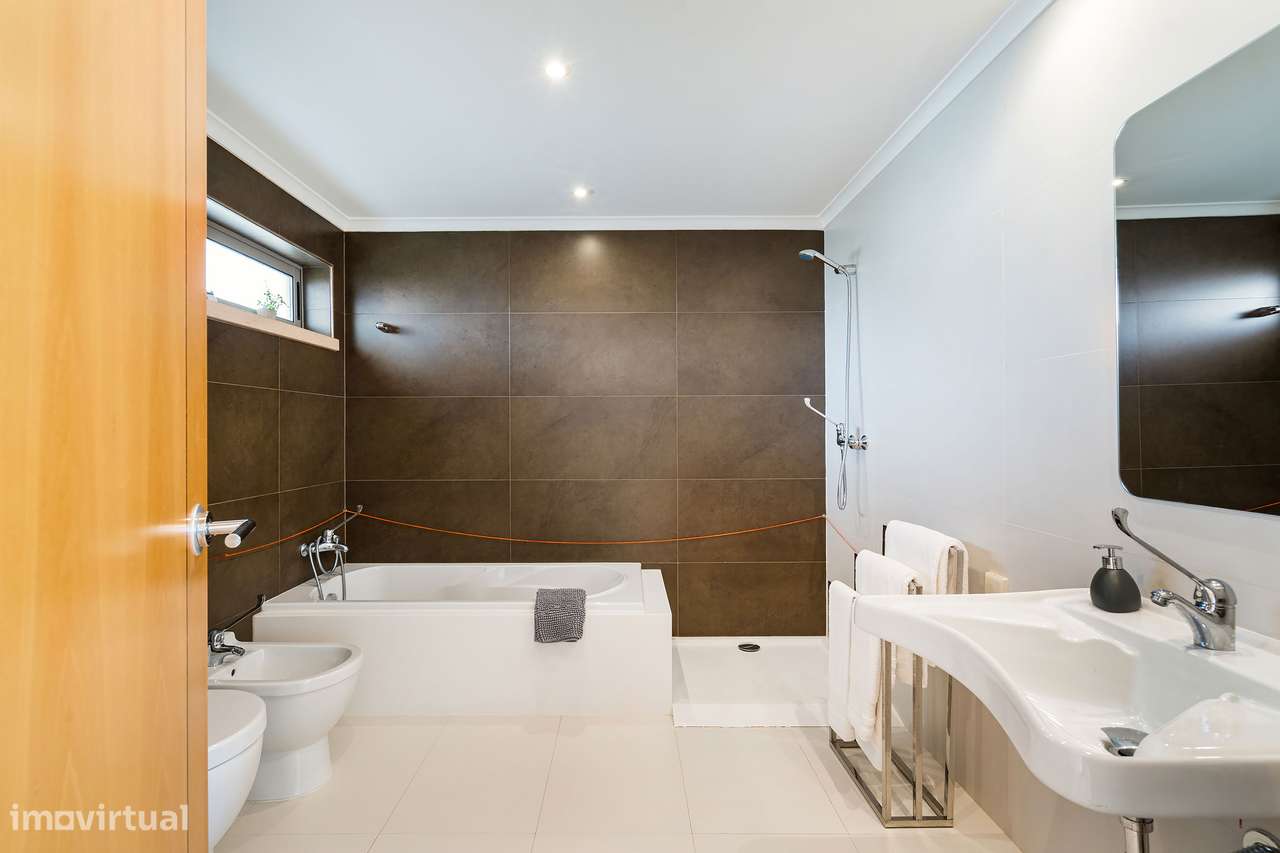 Apartamento T1 com vista mar a 600m da praia-15