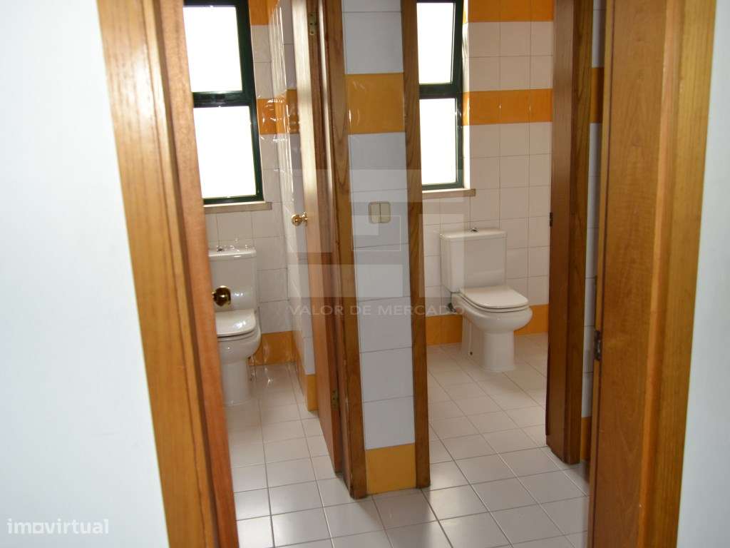 Escritório inserido em Centro Empresarial em Miraflores- Algés (ARR... - Grande imagem: 5/11