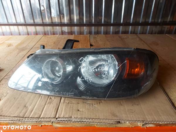 Lampa lewy przód Nissan Almera N16 Anglik - 1