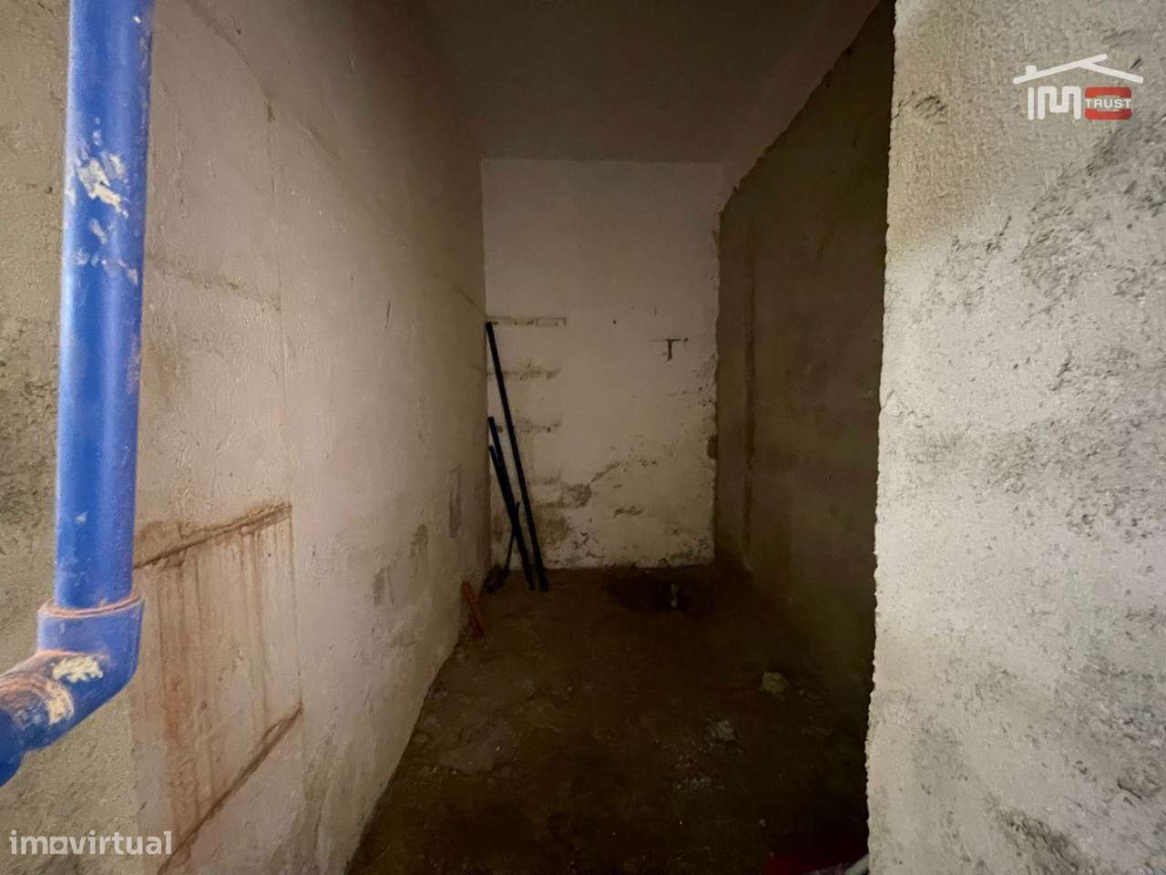 T3 Totalmente Remodelado com Suite e Varanda no Alto do Seixalinho-10