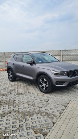 Volvo XC 40 D4 AWD Geartronic R-Design - 9