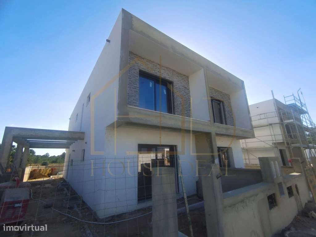 Moradia T3 com Pérgola. Pinhal do General. Fernão Ferro - Grande imagem: 3/11