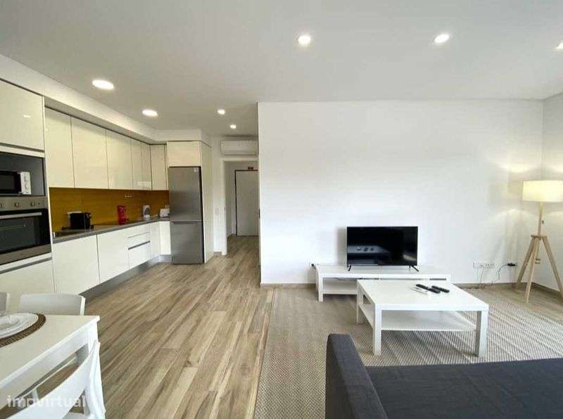 T2 novo a 500 metros da praia - Grande imagem: 4/12