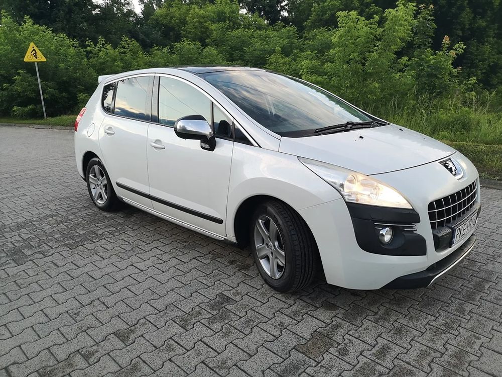 Peugeot 3008 I 120 VTi Premium 2011