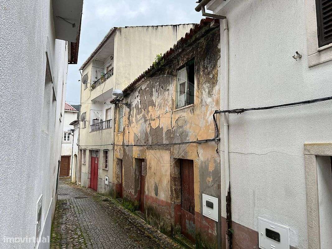 Moradia T4 para venda - Grande imagem: 2/6