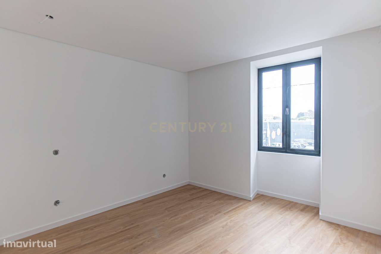 Excelente Oportunidade – T2+2 Duplex em Águas Santas-19