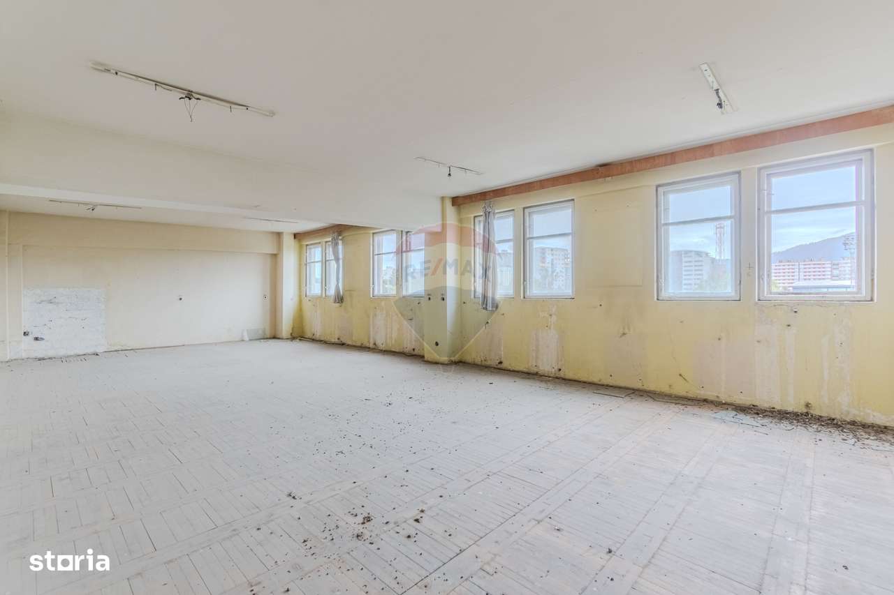 Spațiu industrial de 2060mp cu teren de 3358mp de vânzare Str Turnului-16