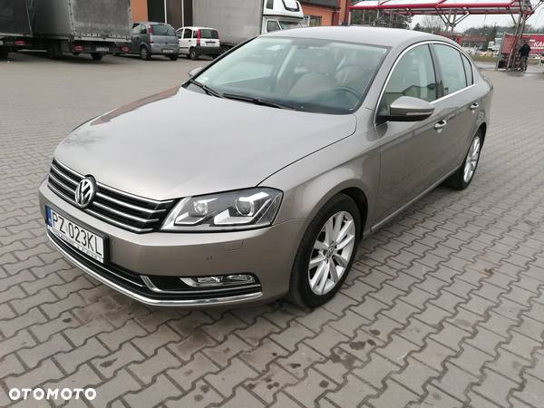 Volkswagen Passat 1.4 TSI BMT Highline DSG - 2